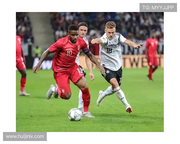 哥伦比亚与秘鲁上半场战成平局 杜兰制造威胁 弗洛雷斯错失良机